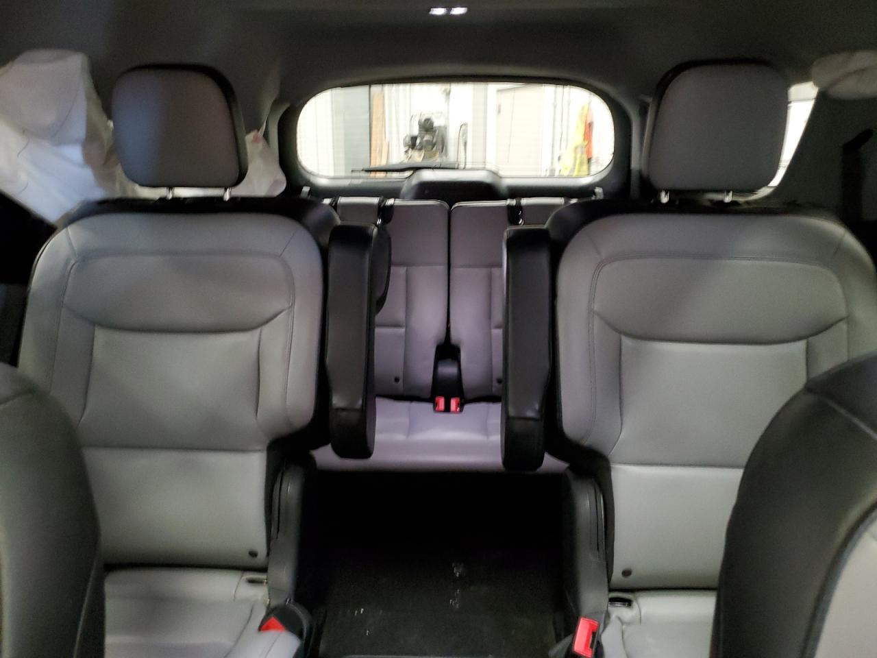 2021 Ford Explorer - Image 10