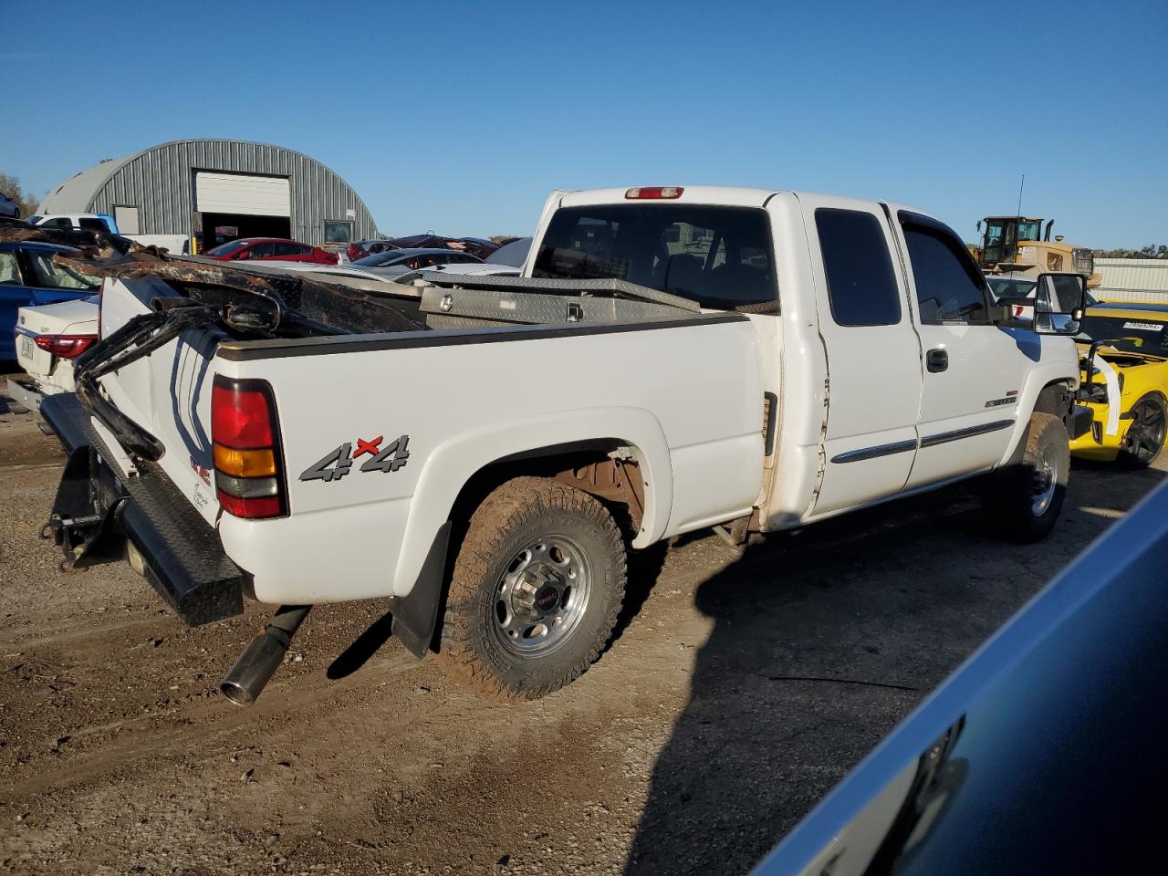 2004 GMC Sierra - Image 3