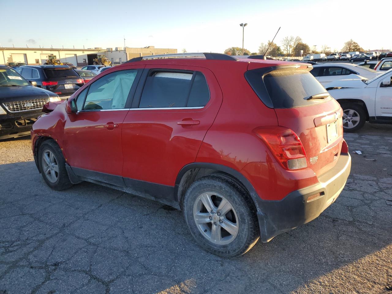 KL7CJLSB3GB753981 2016 CHEVROLET TRAX - Image 2