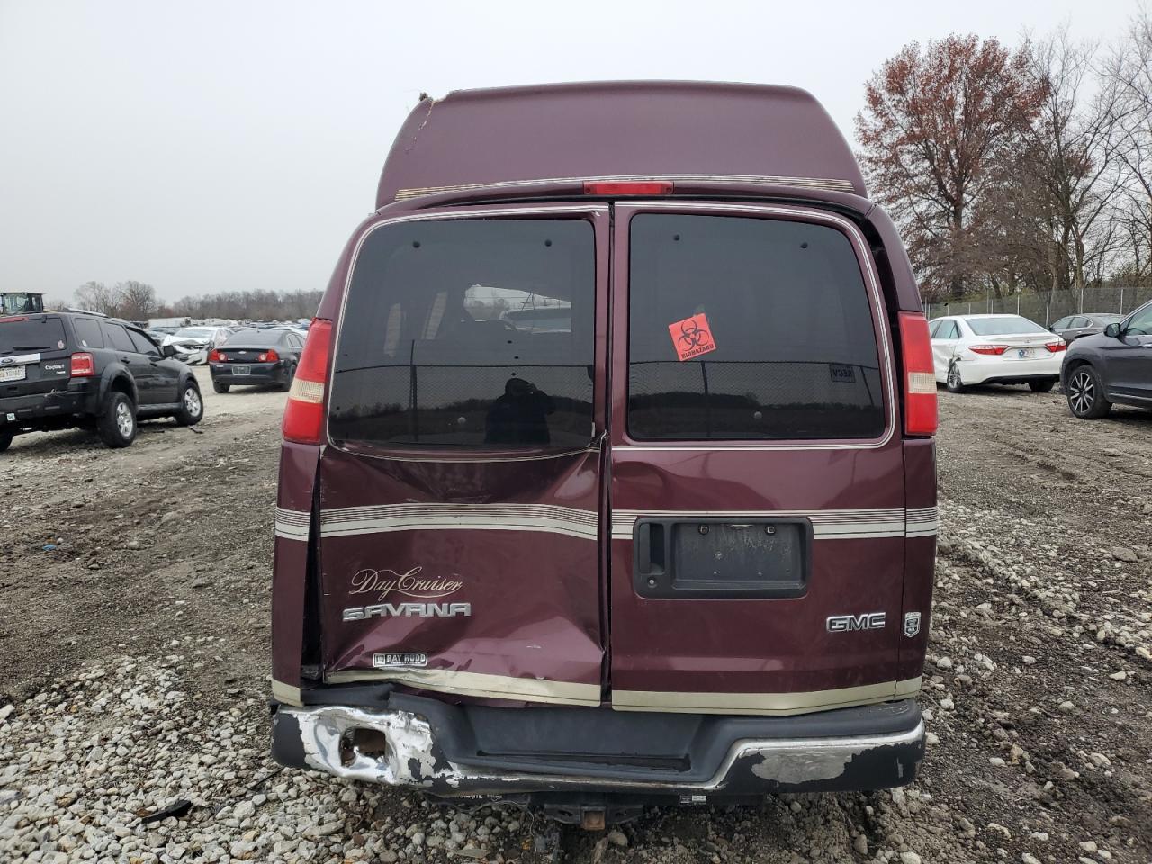 2003 GMC Savana - Image 6