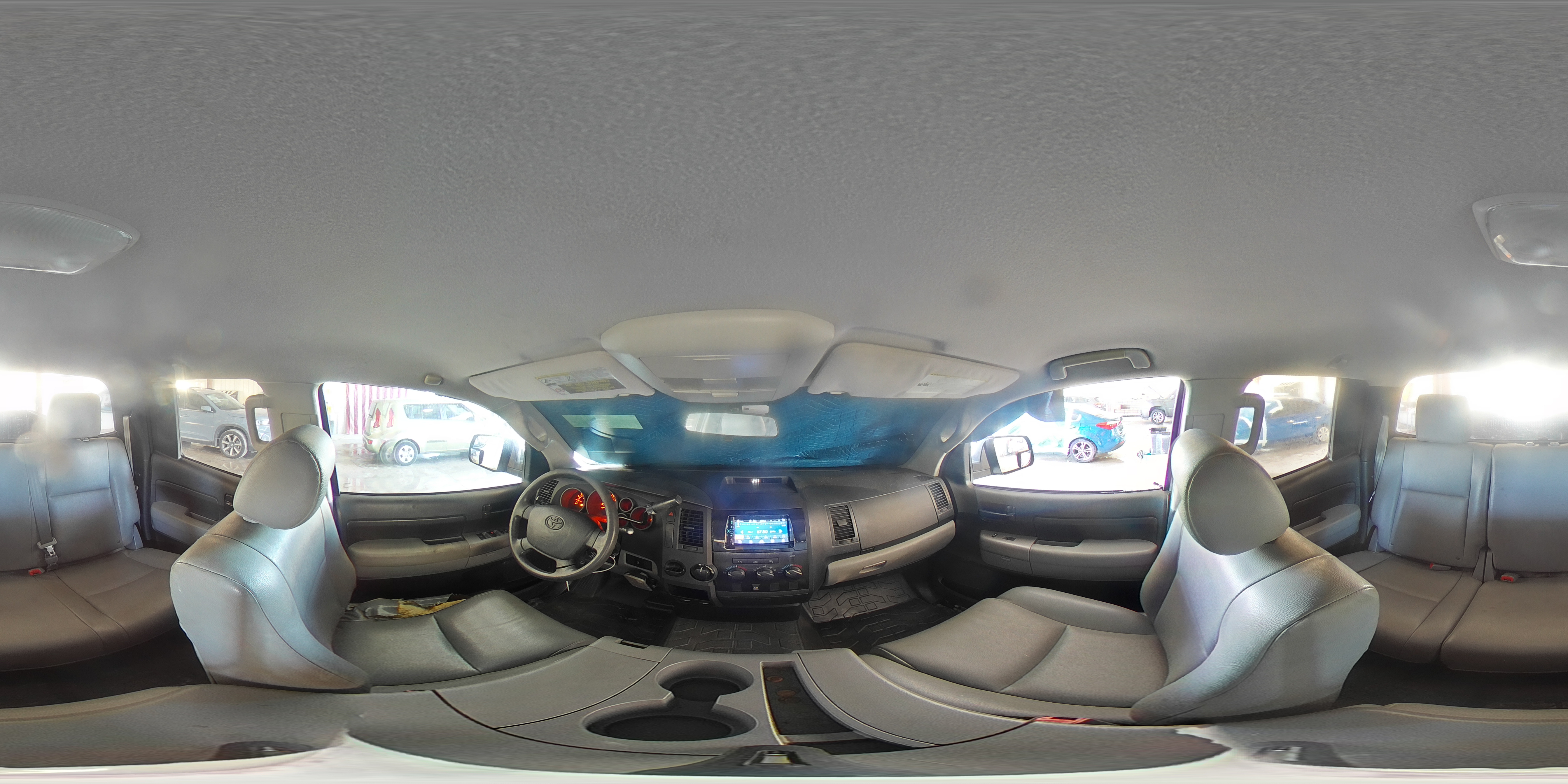 2012 Toyota Tundra - Image 14