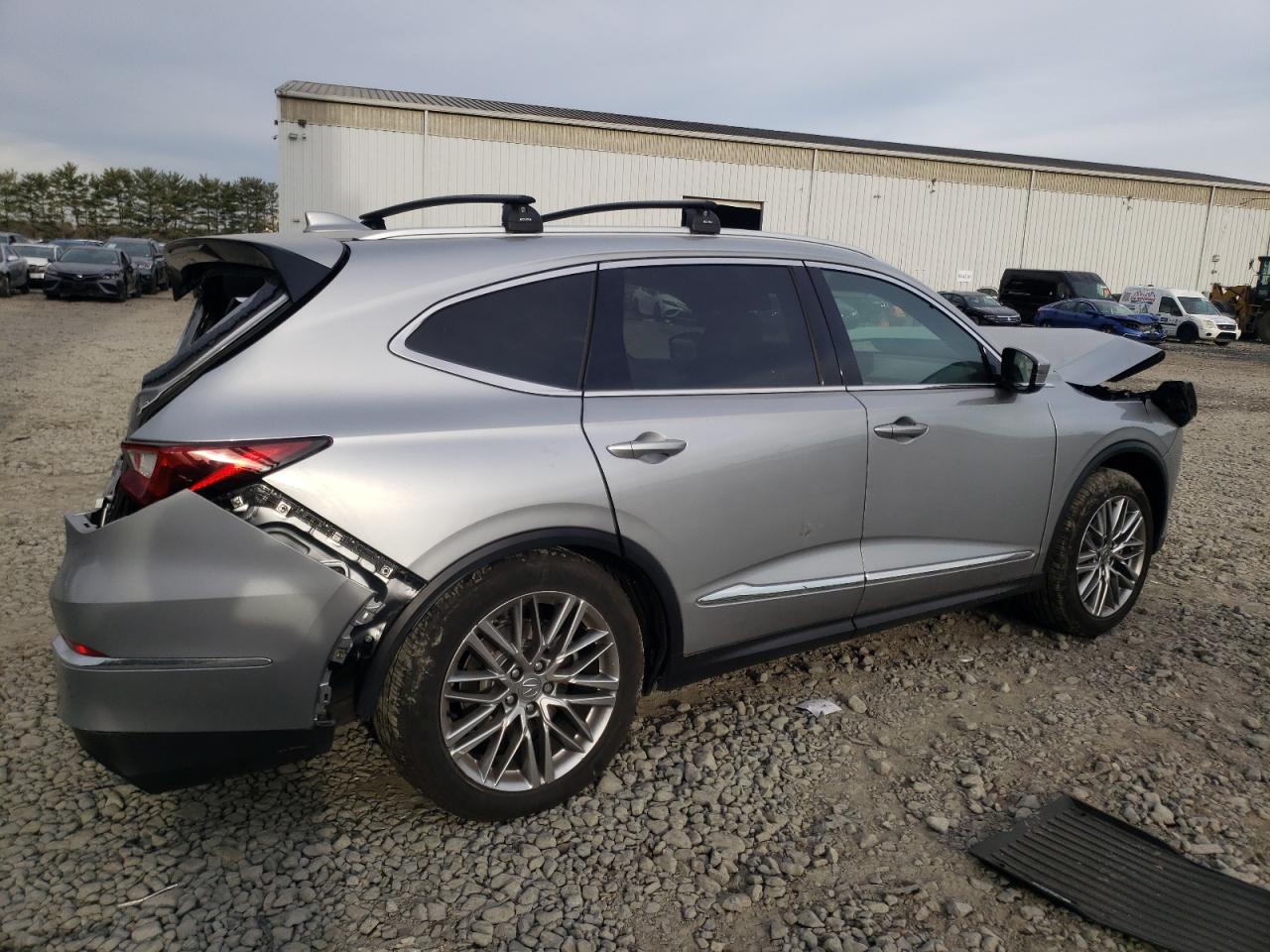 VIN 5J8YE1H89PL019077 2023 ACURA MDX no.3