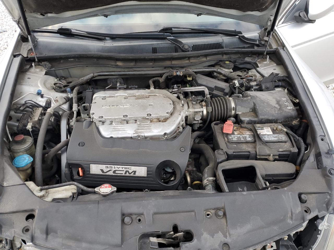 2009 Honda Accord - Image 11