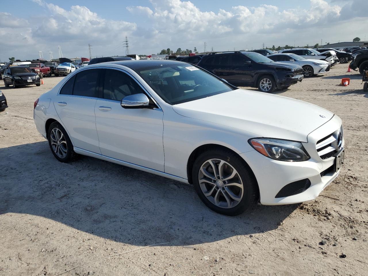 VIN 55SWF4JB0FU043181 2015 MERCEDES-BENZ C-CLASS no.4