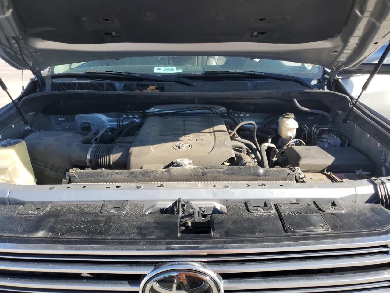 VIN 5TFFY5F18JX242785 2018 TOYOTA TUNDRA no.11