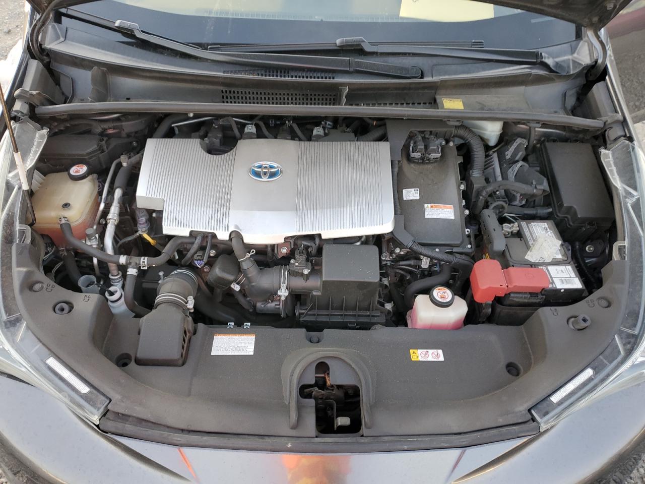 2017 Toyota Prius - Image 13