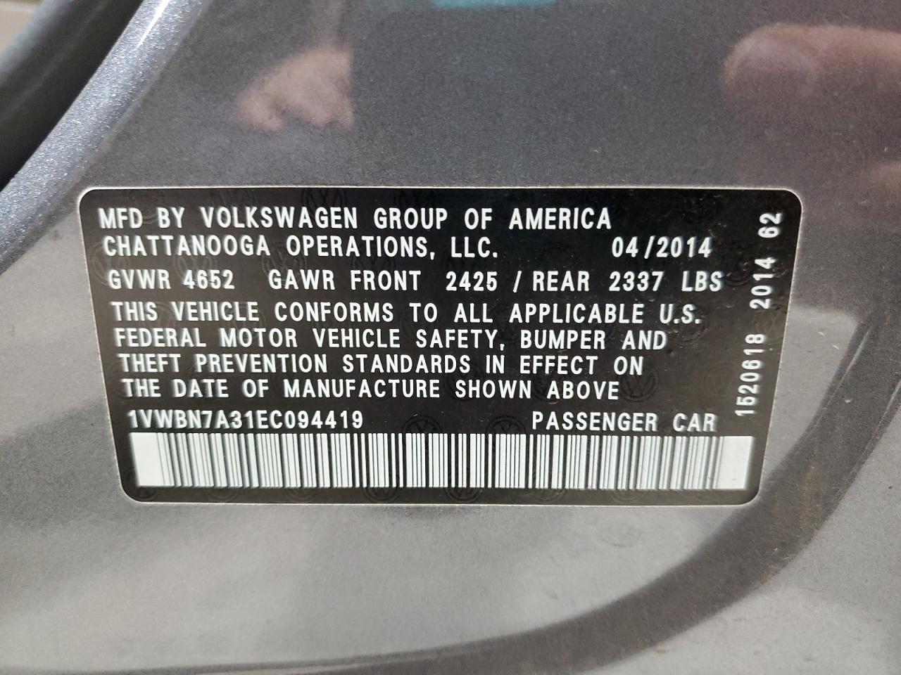 2014 Volkswagen Passat - Image 12