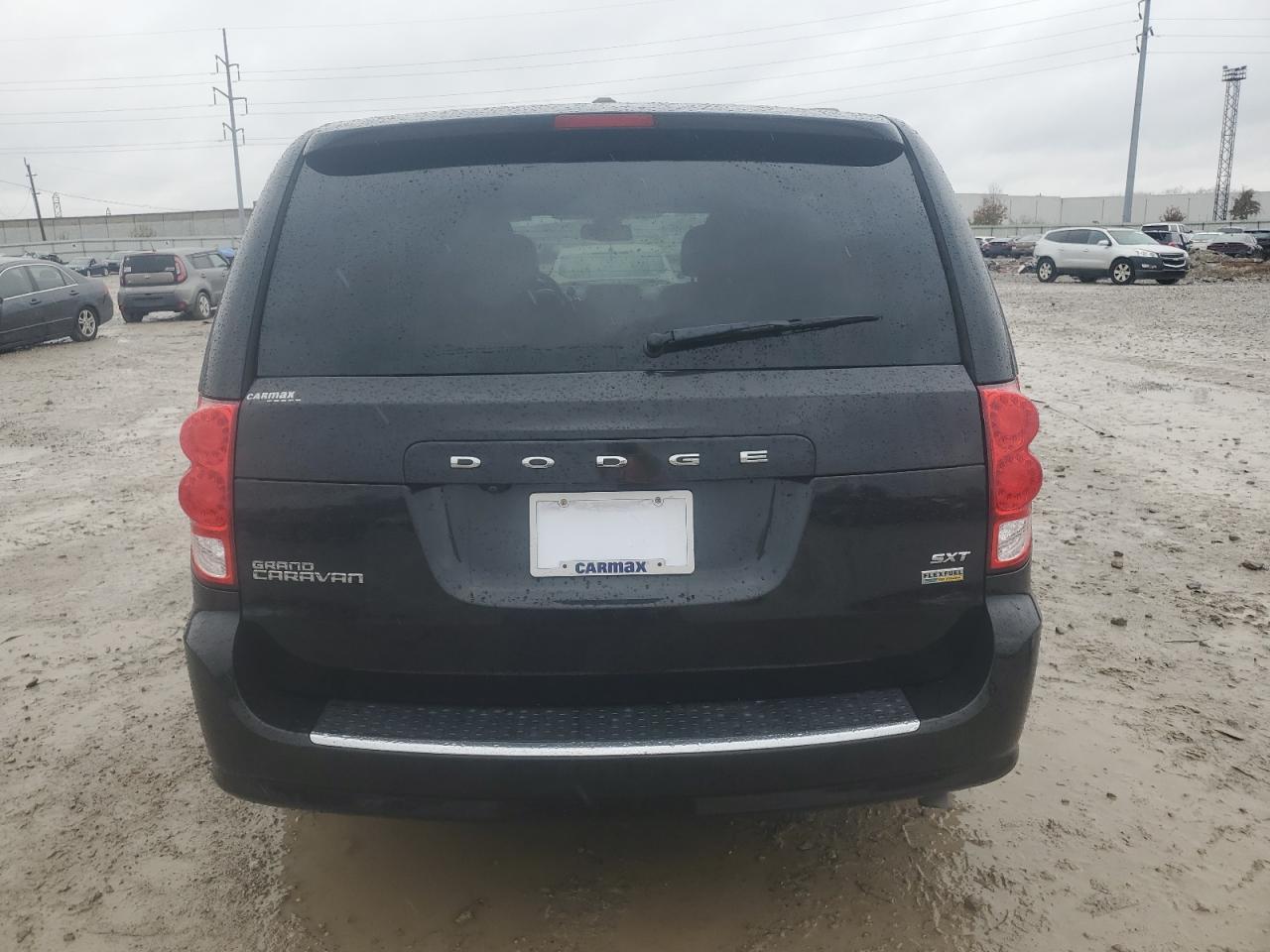 2018 Dodge Caravan - Image 6