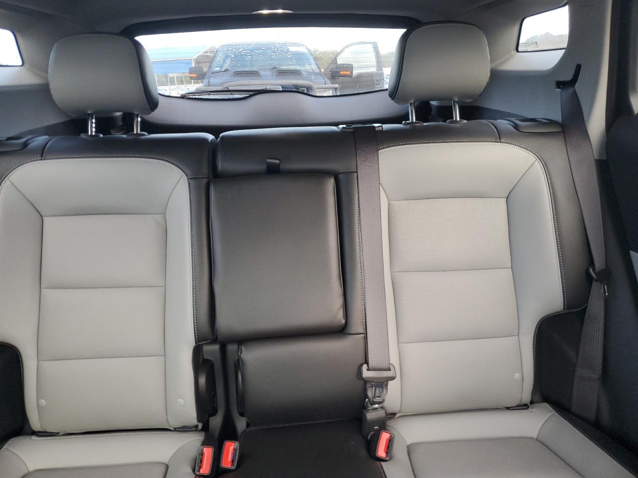 2022 GMC Terrain - Image 10