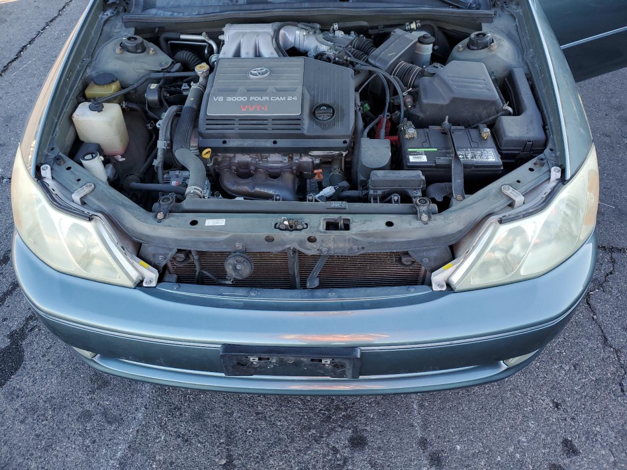 2004 Toyota Avalon - Image 11