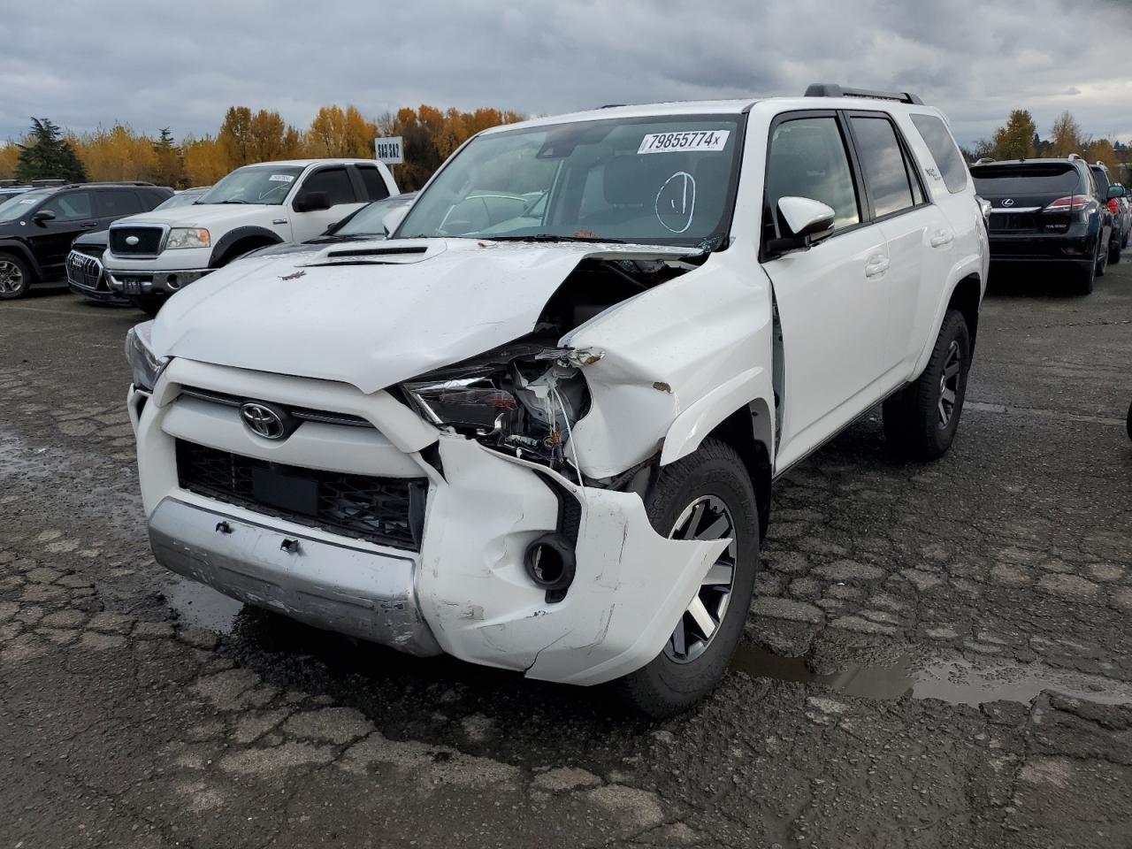 2023 TOYOTA 4RUNNER SE