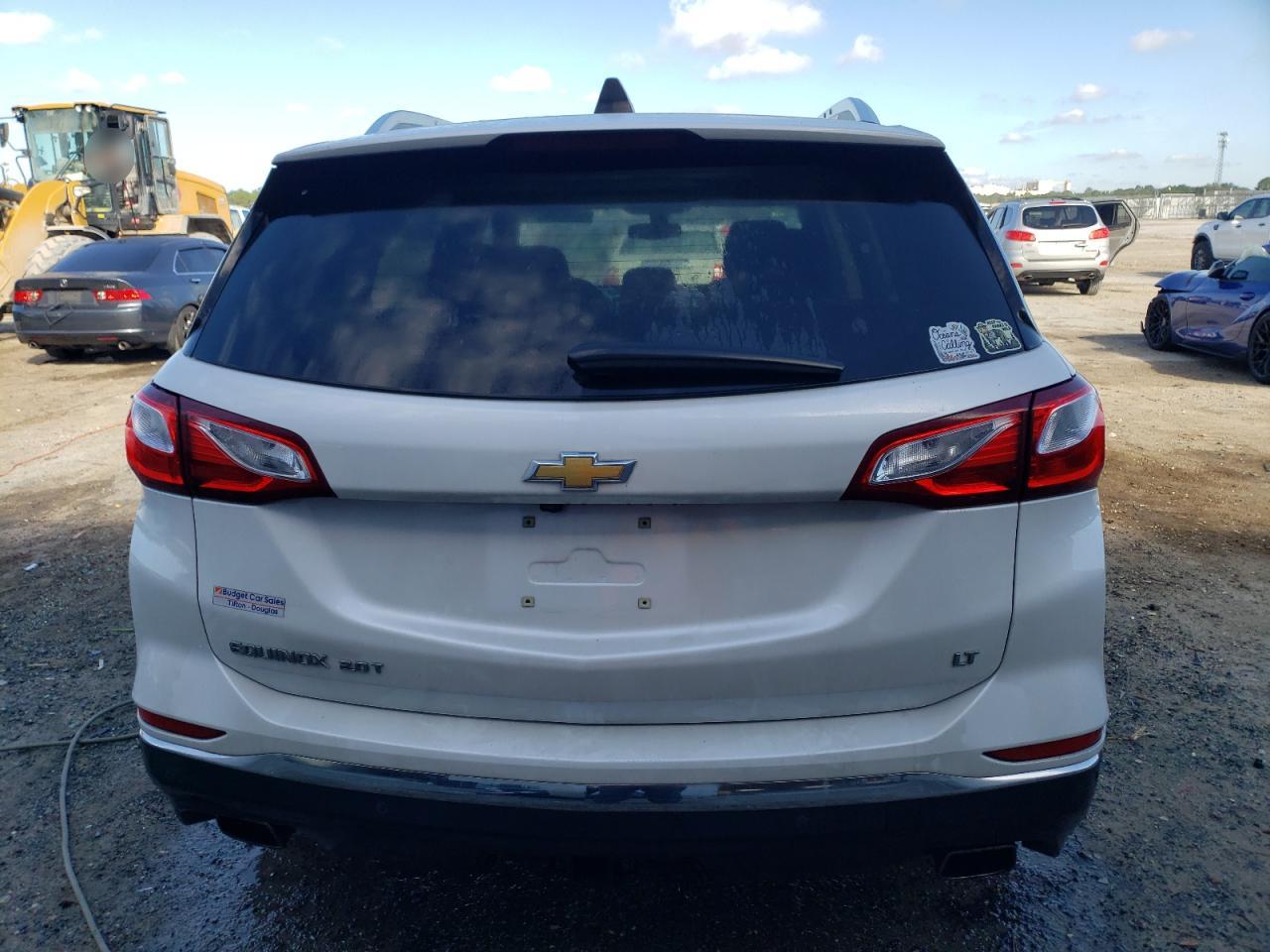 2018 Chevrolet Equinox - Image 6