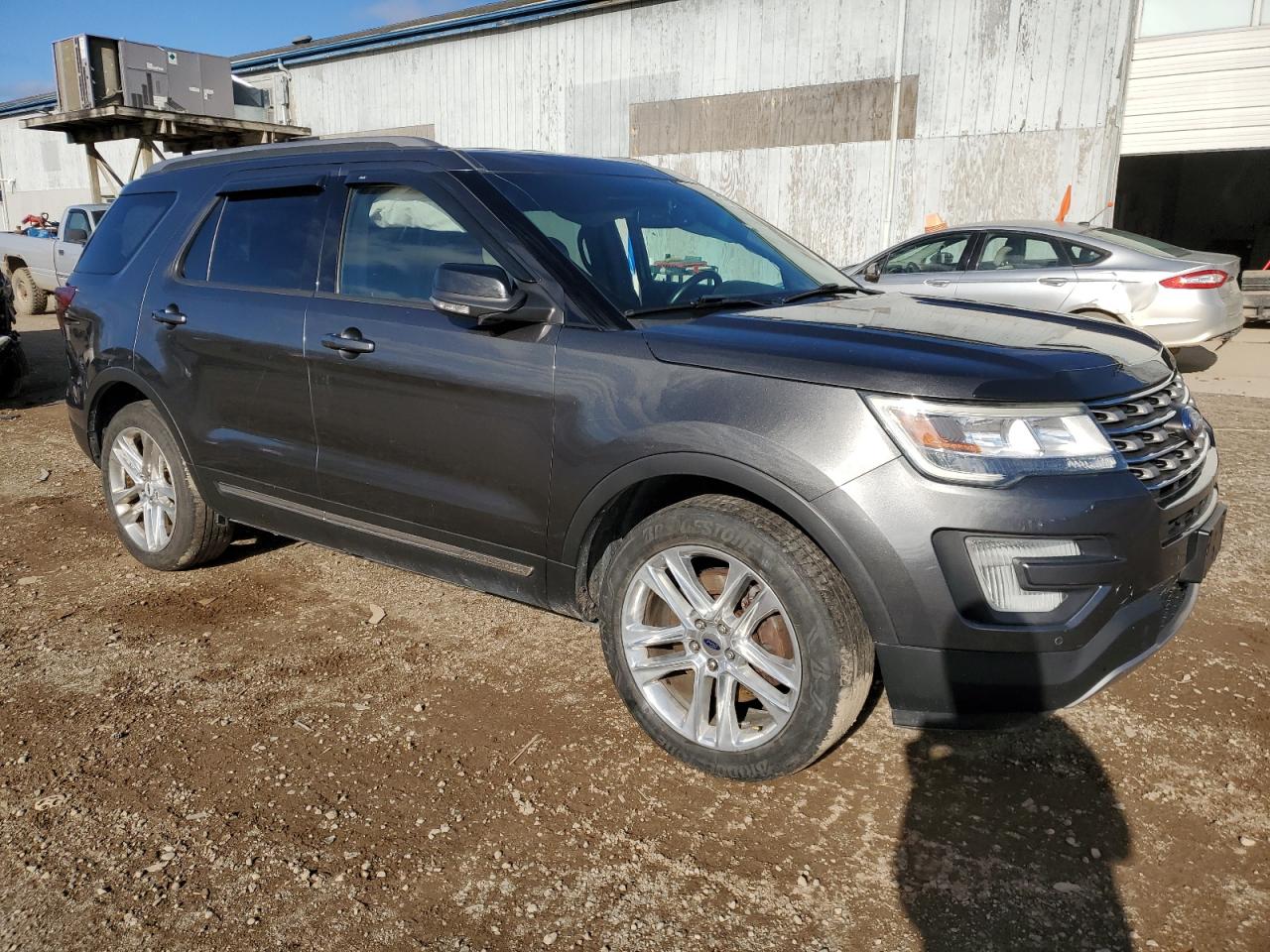 2016 Ford Explorer - Image 4