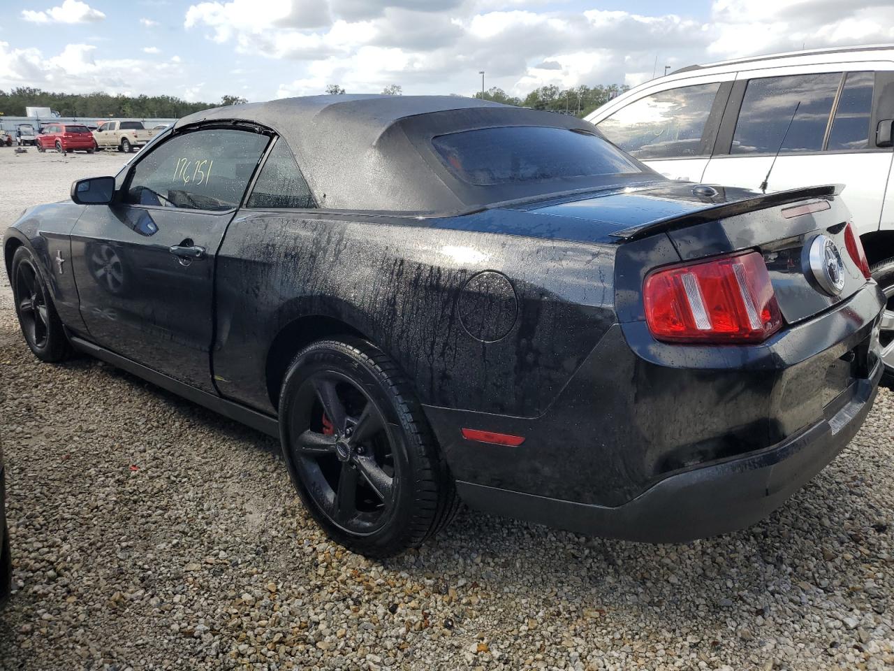 2010 Ford Mustang - Image 2