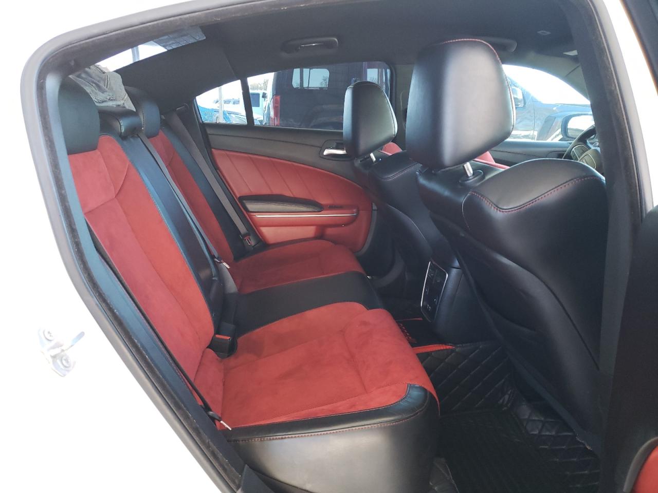 2019 Dodge Charger - Image 10