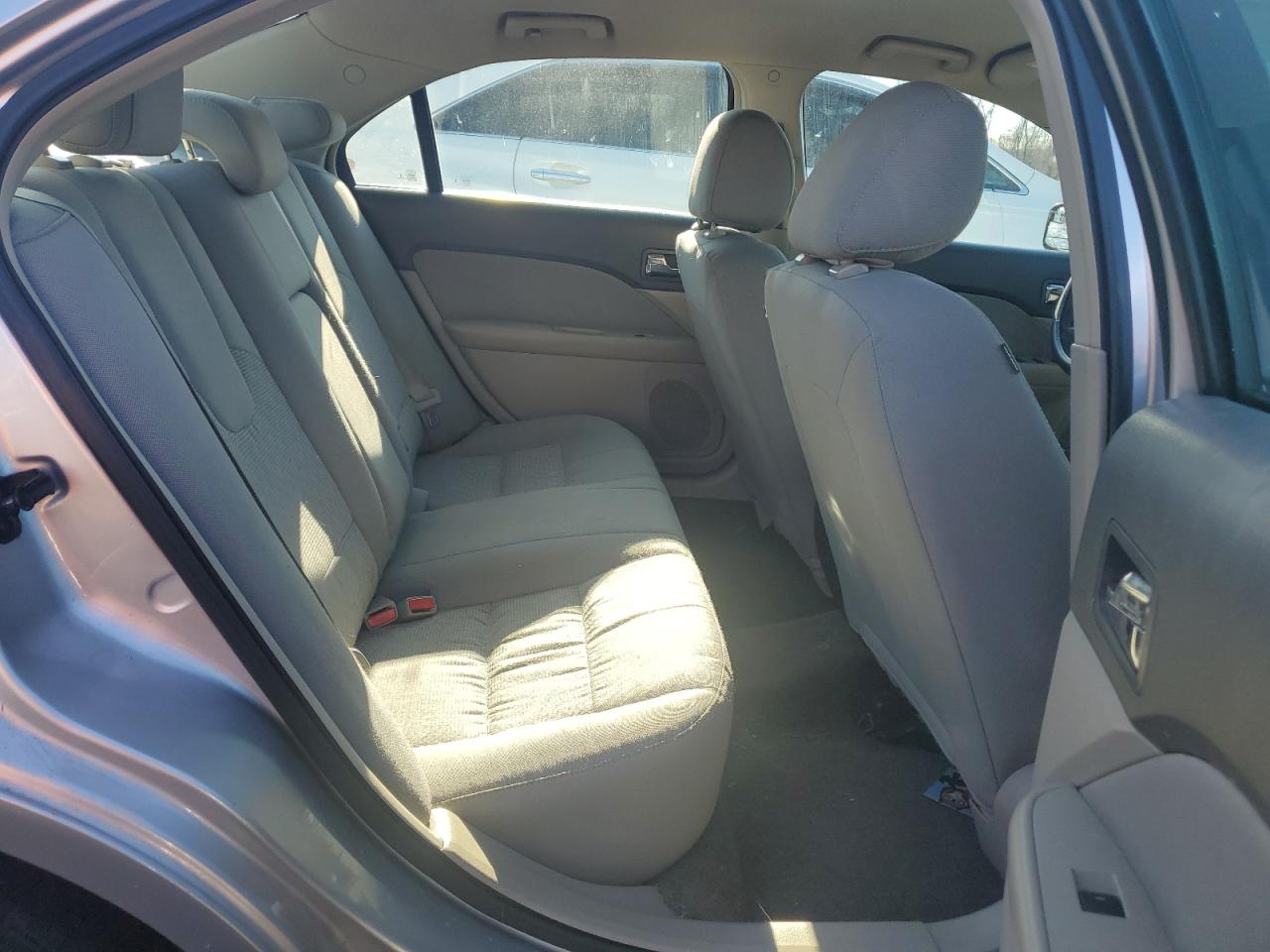 2012 Ford Fusion - Image 10