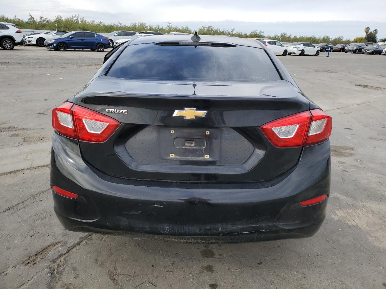 2018 Chevrolet Cruze Ls VIN: 1G1BC5SM5J7168439 Lot: 82200734