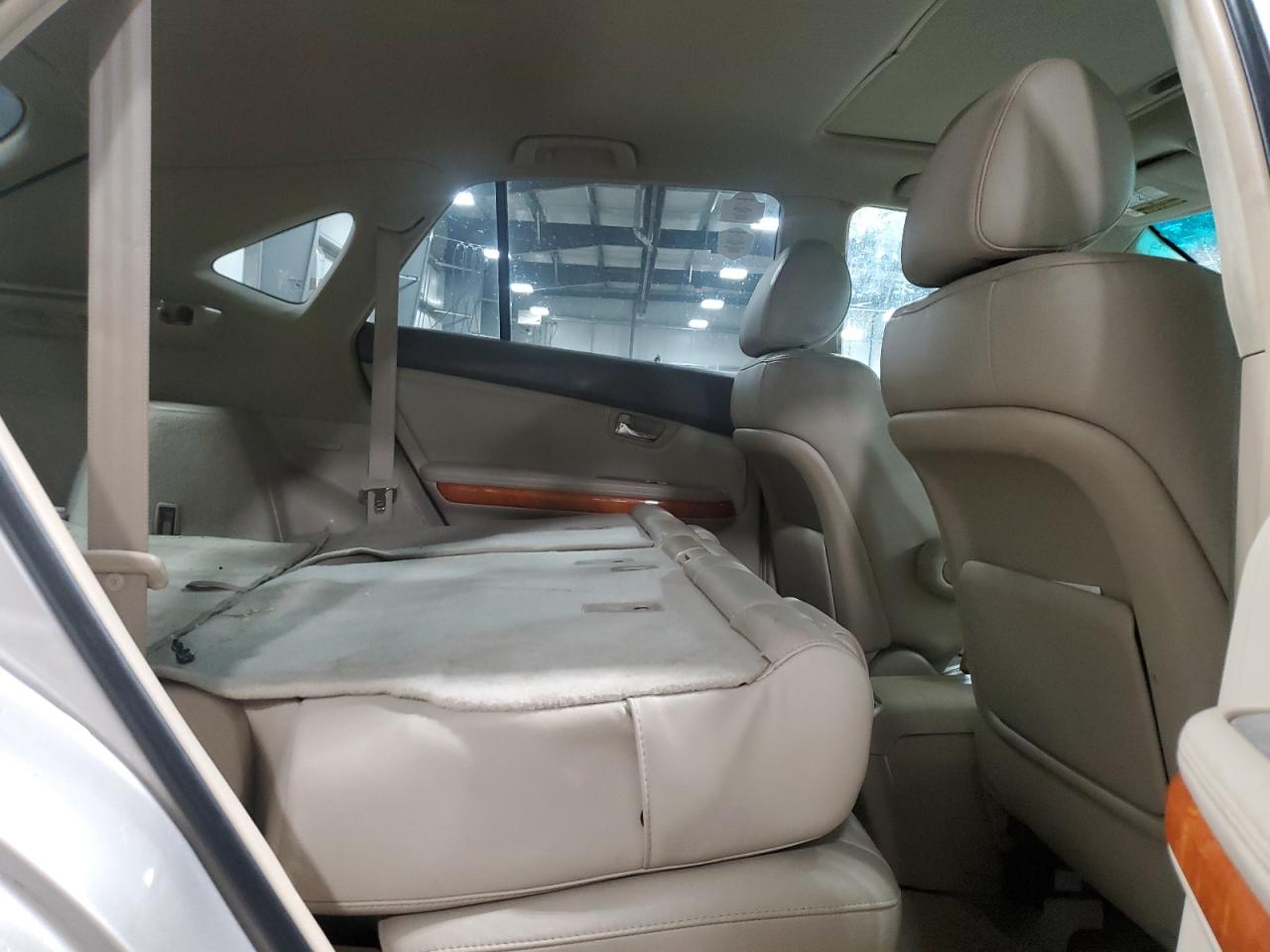 2005 Lexus RX - Image 11
