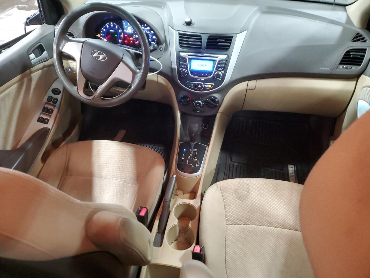 2013 Hyundai Accent - Image 8
