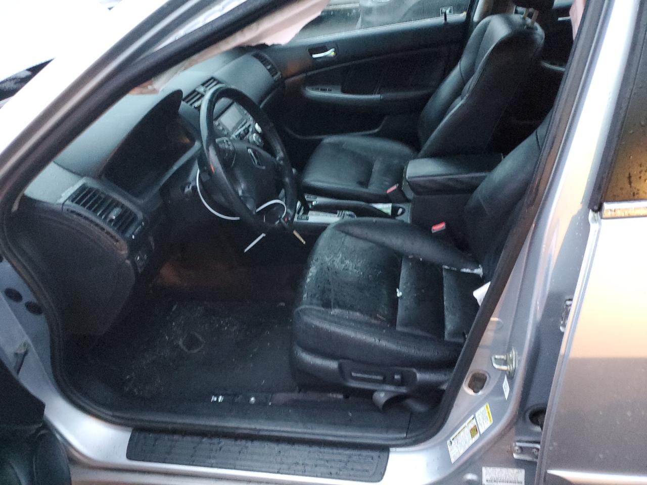 2004 Honda Accord - Image 7