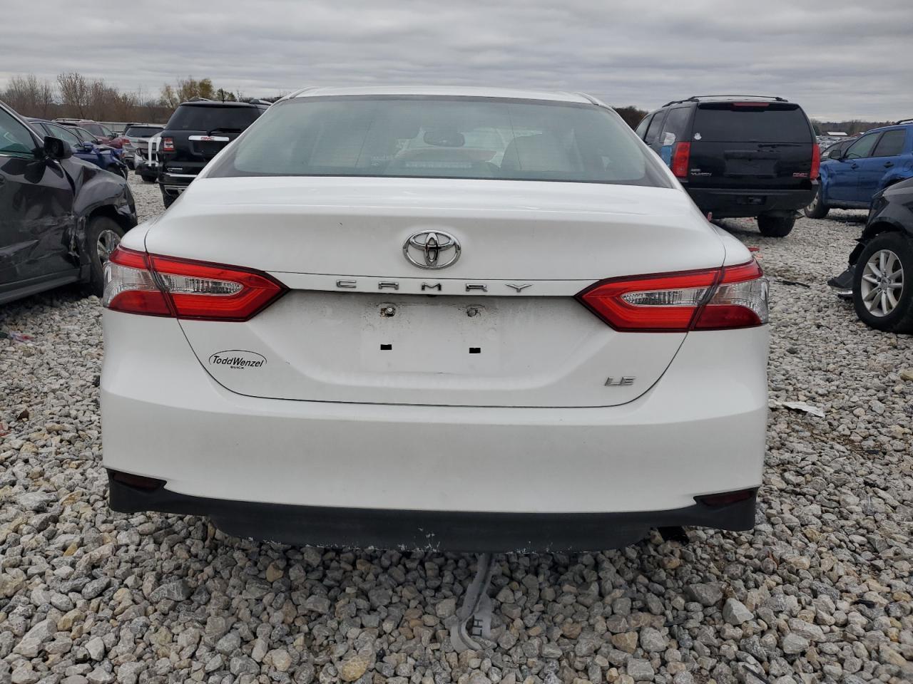 2018 Toyota Camry L VIN: 4T1B11HK9JU056123 Lot: 79132444