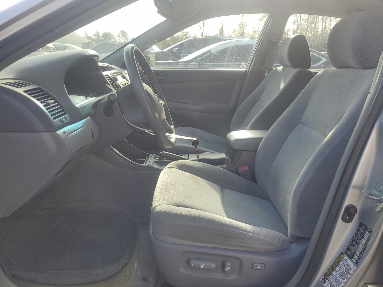 2004 Toyota Camry - Image 7