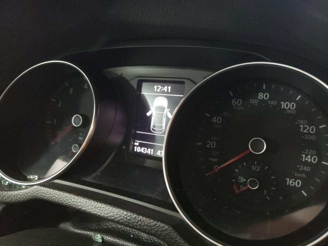 2017 Volkswagen Passat - Image 9