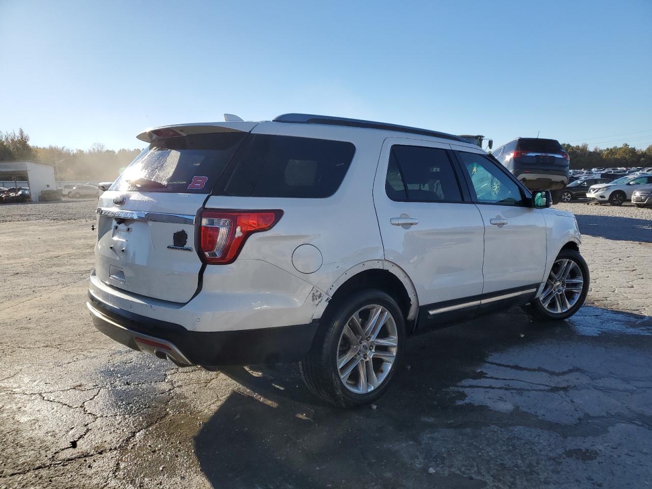 2016 Ford Explorer - Image 3
