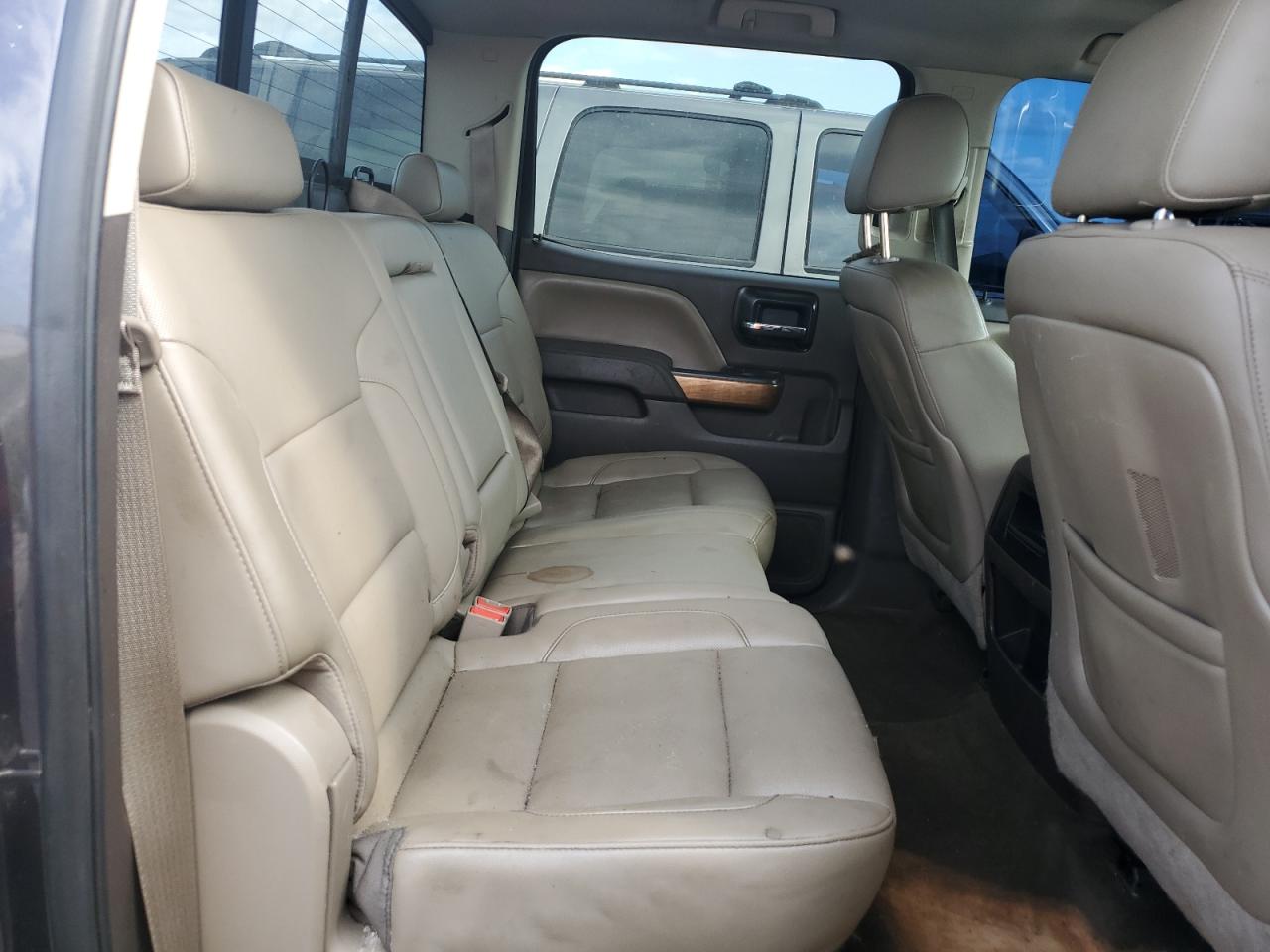 2014 Chevrolet Silverado - Image 10