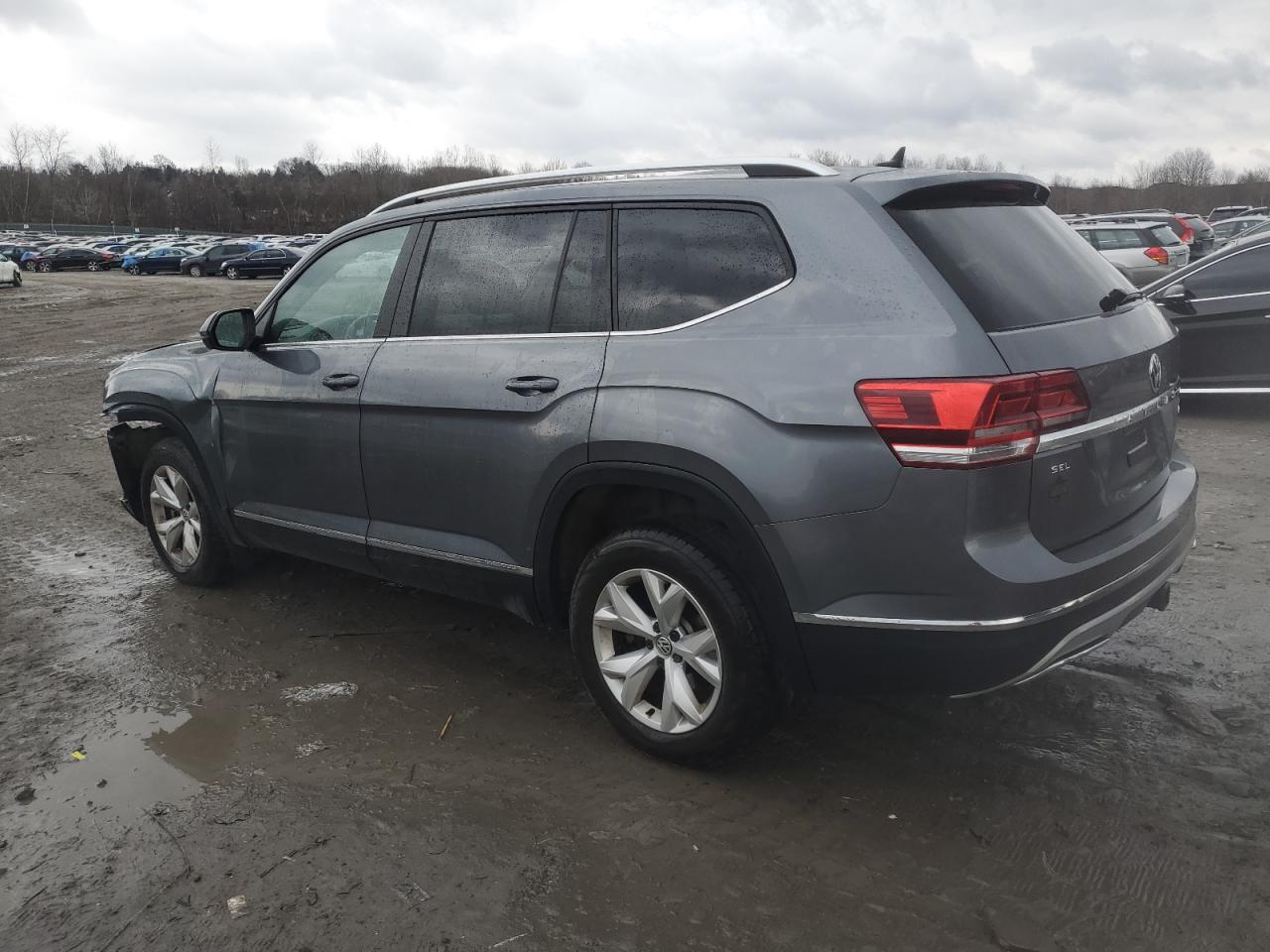 2018 Volkswagen Atlas - Image 2