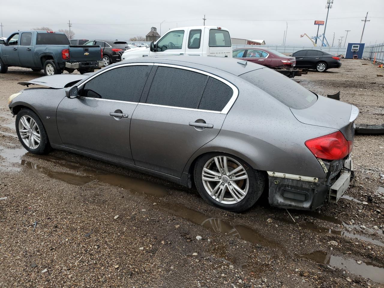 2015 Infiniti Q40 - Image 2