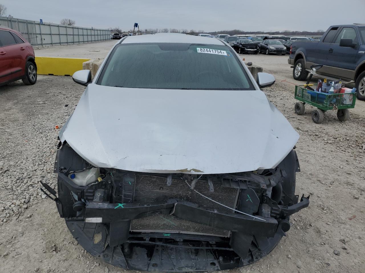2017 Hyundai Elantra - Image 5
