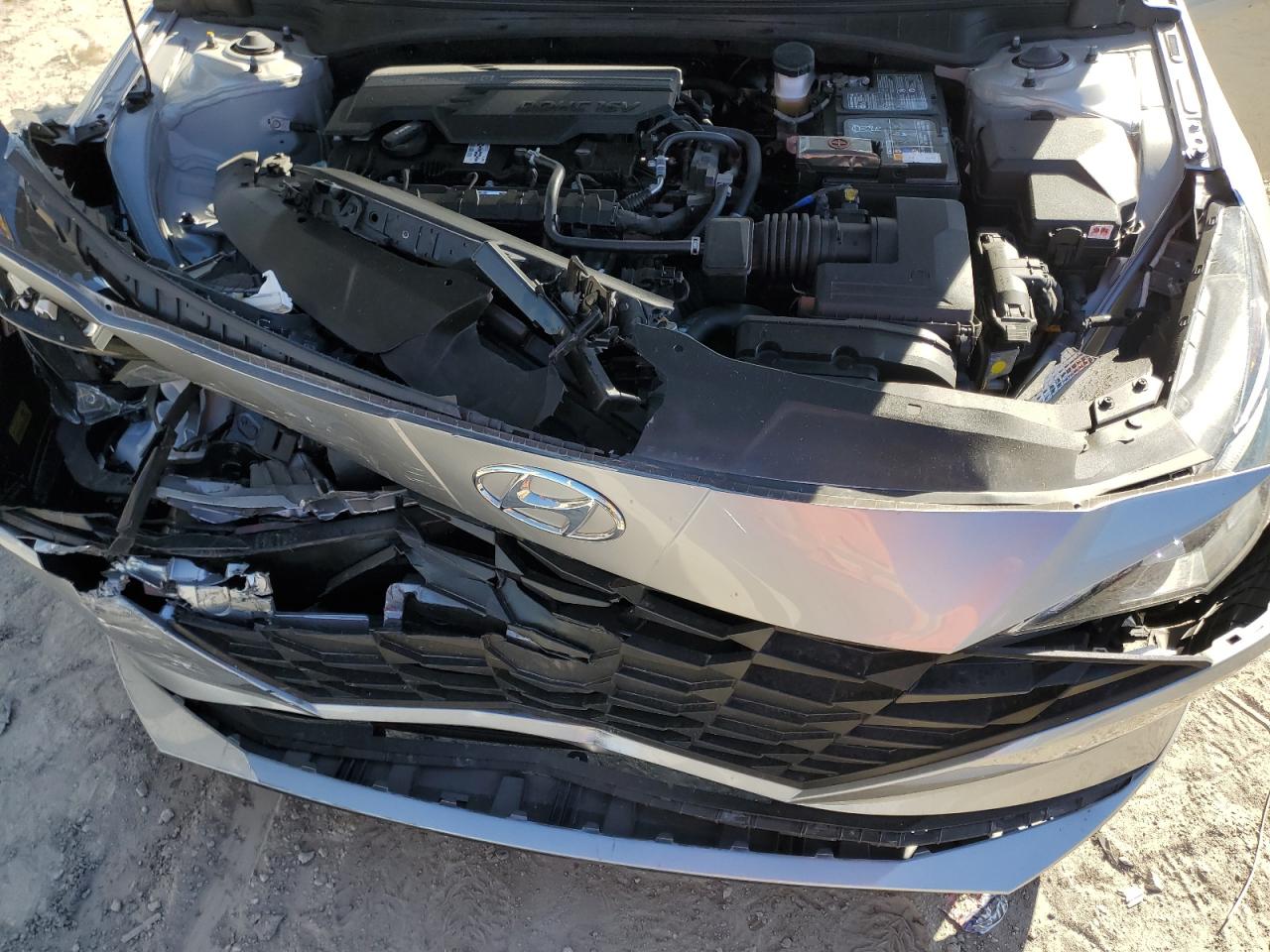 2021 Hyundai Elantra - Image 11