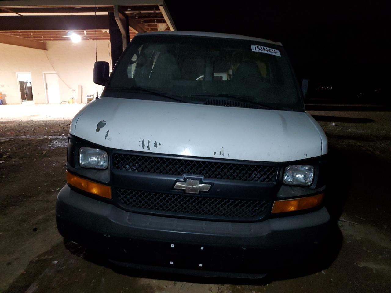 2011 Chevrolet Express - Image 5