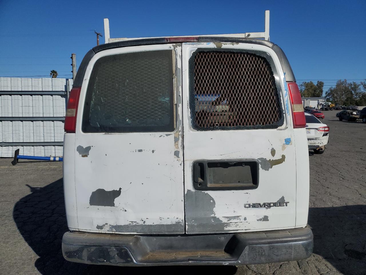 2004 Chevrolet Express G1500 VIN: 1GCEG15X741187489 Lot: 80500084