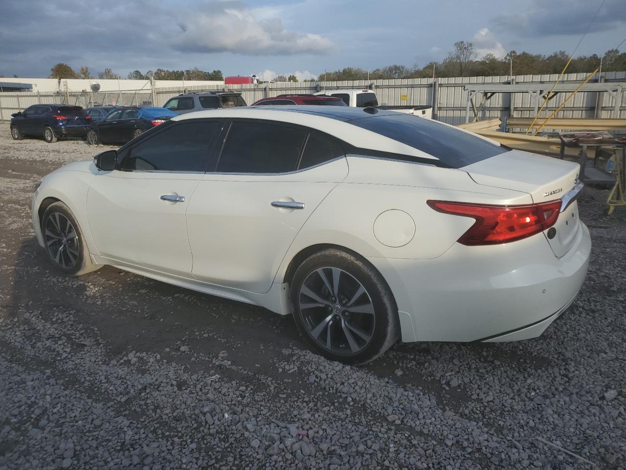 2018 Nissan Maxima - Image 2