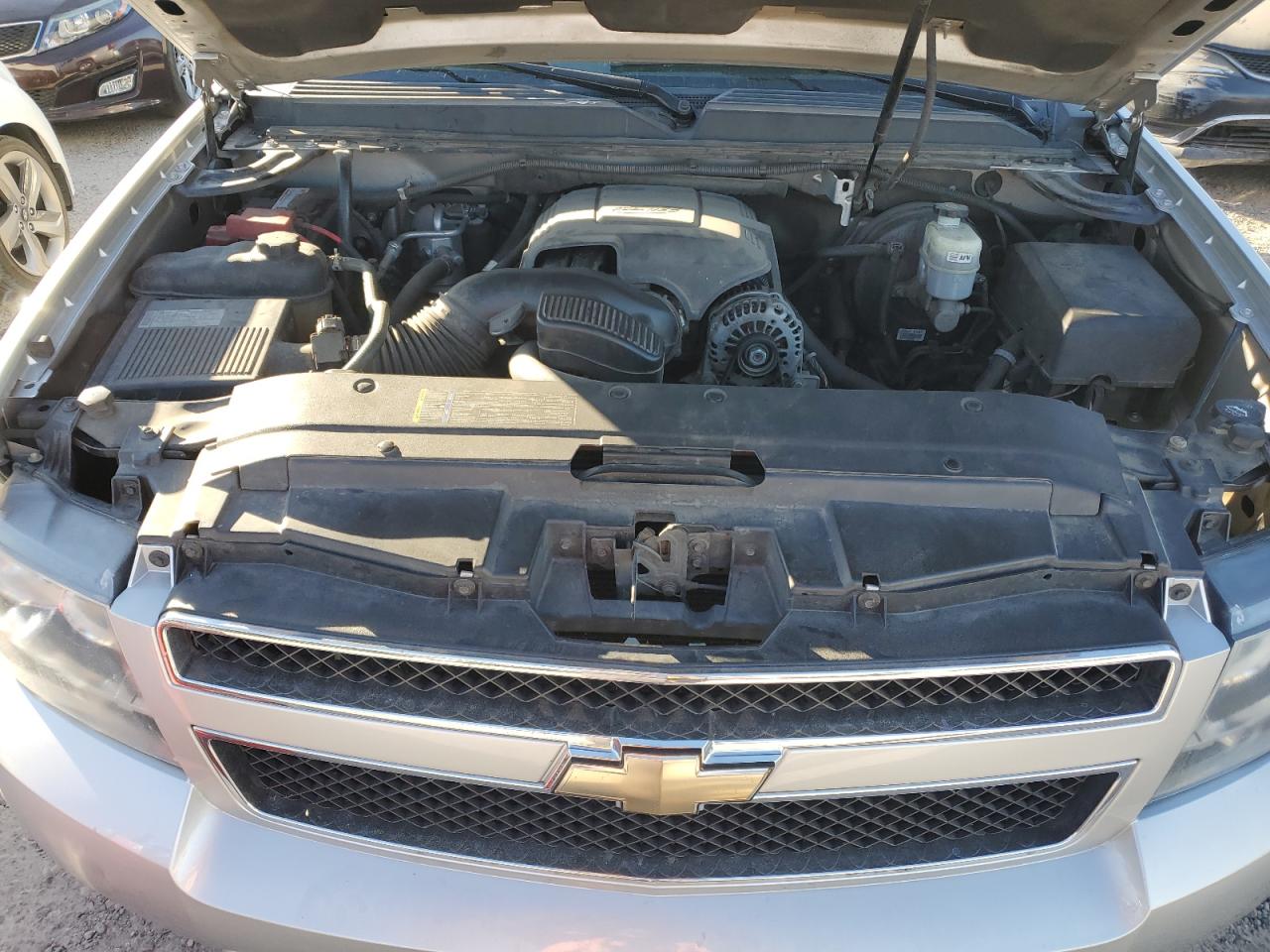 2011 Chevrolet Avalanche - Image 11