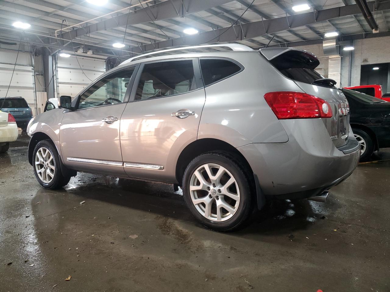 2012 Nissan Rogue - Image 2