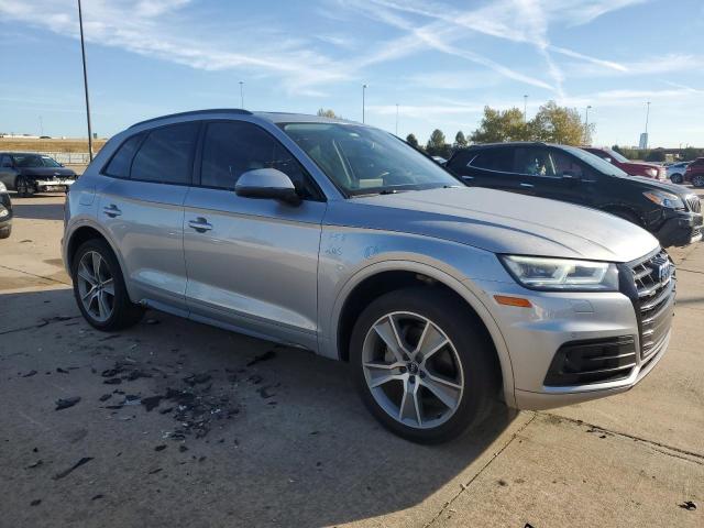  AUDI Q5 2020 Серебристый