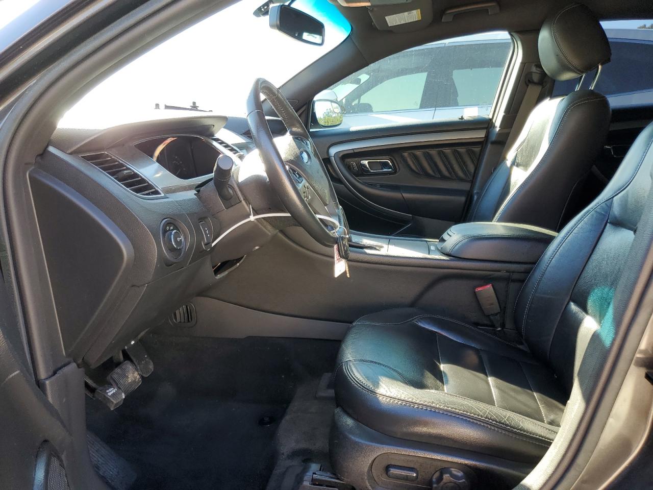 2016 Ford Taurus - Image 7