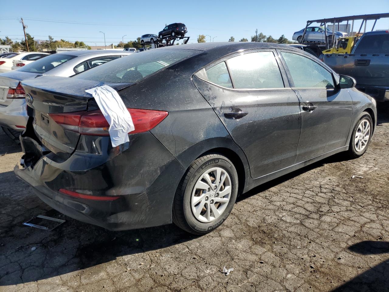 VIN 5NPD74LF8JH354373 2018 HYUNDAI ELANTRA no.3