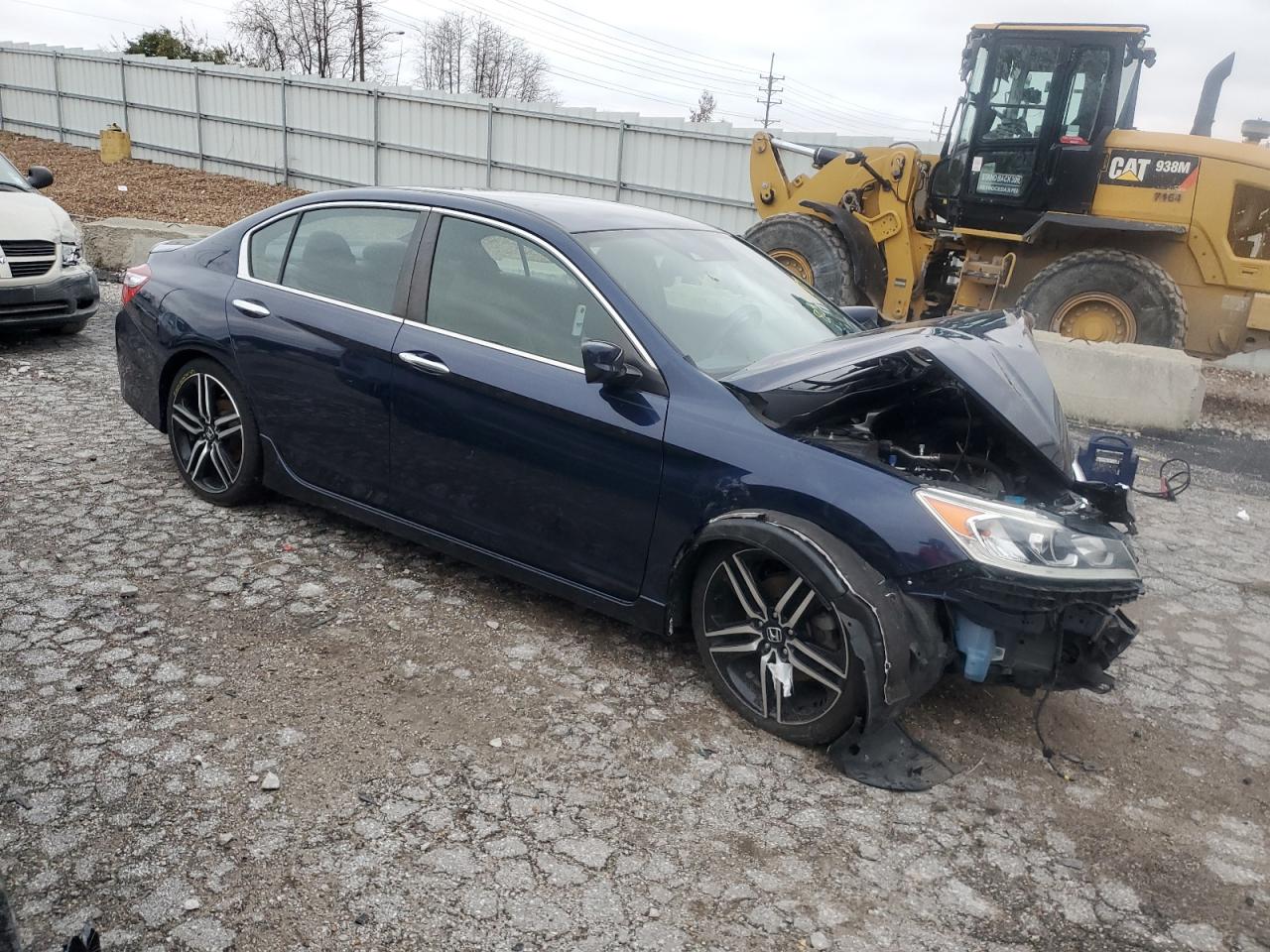 VIN 1HGCR2F6XGA204384 2016 HONDA ACCORD no.4