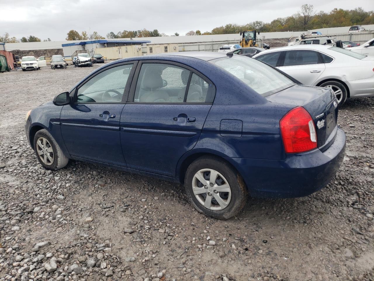2009 Hyundai Accent - Image 2