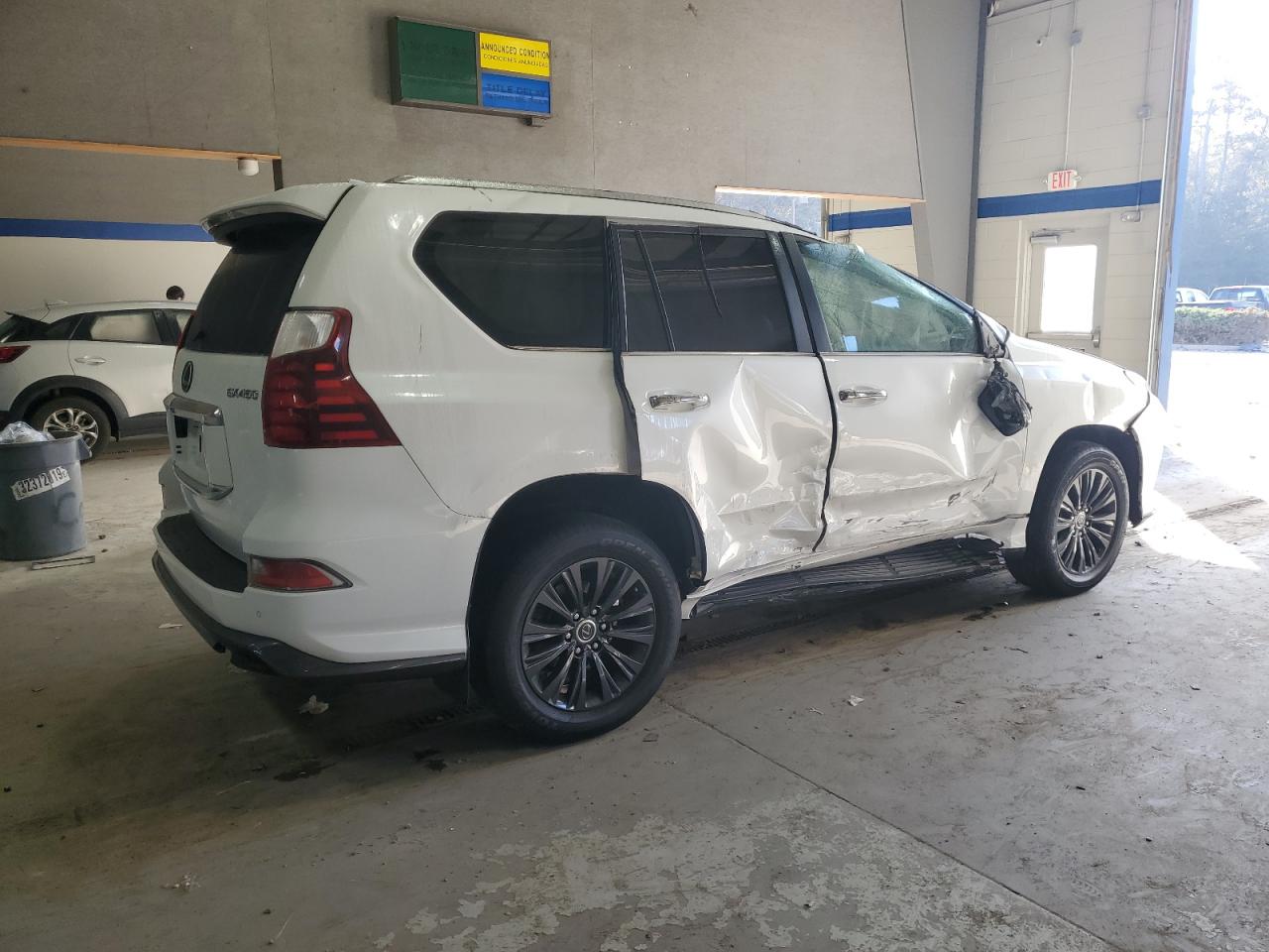 2021 Lexus GX - Image 3