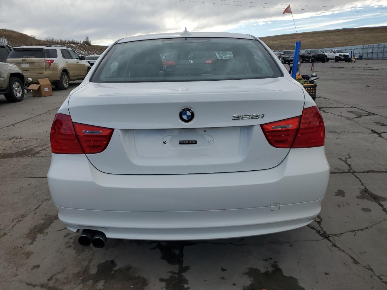 2011 BMW 328 Xi VIN: WBAPK7C59BF082669 Lot: 80978584