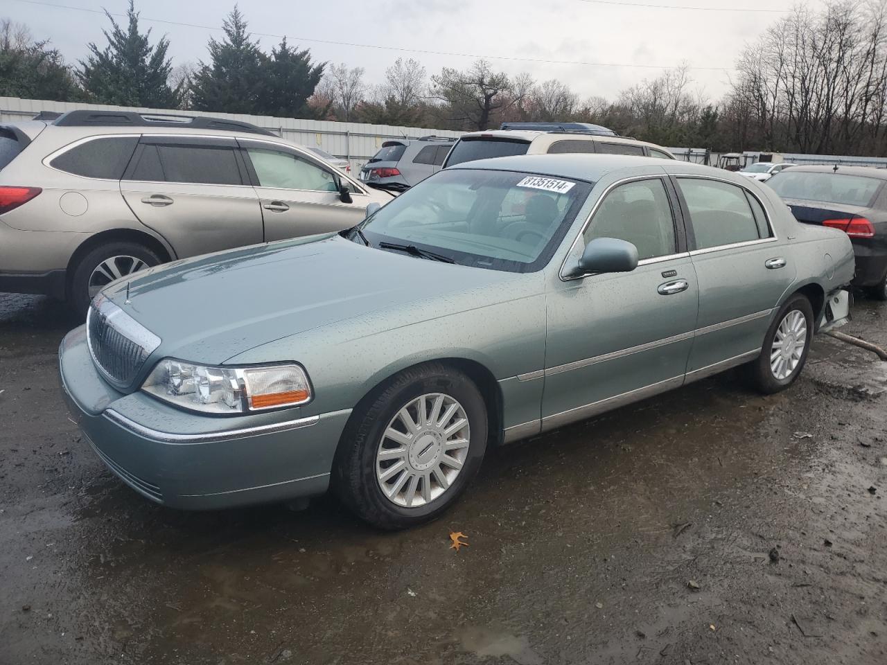 2005 Lincoln Town Car Signature იყიდება Windsor-ში, NJ - Rear End