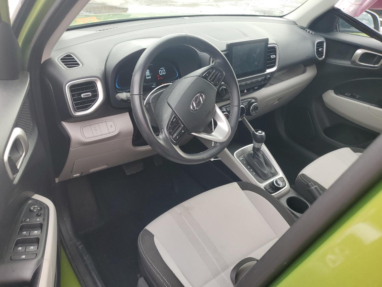 2023 Hyundai Venue - Image 8