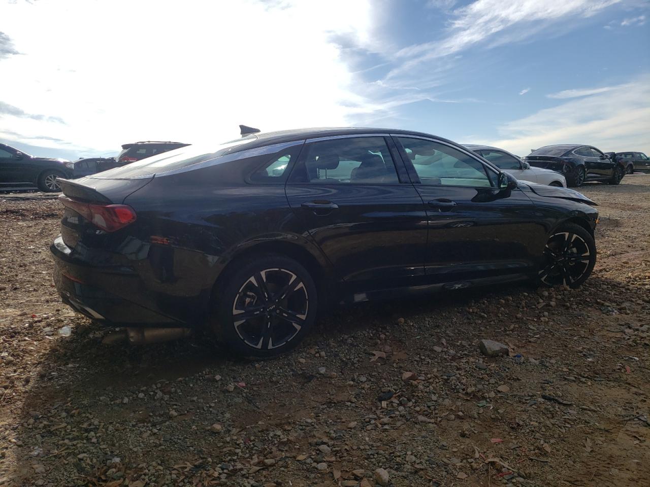 2023 Kia K5 - Image 3