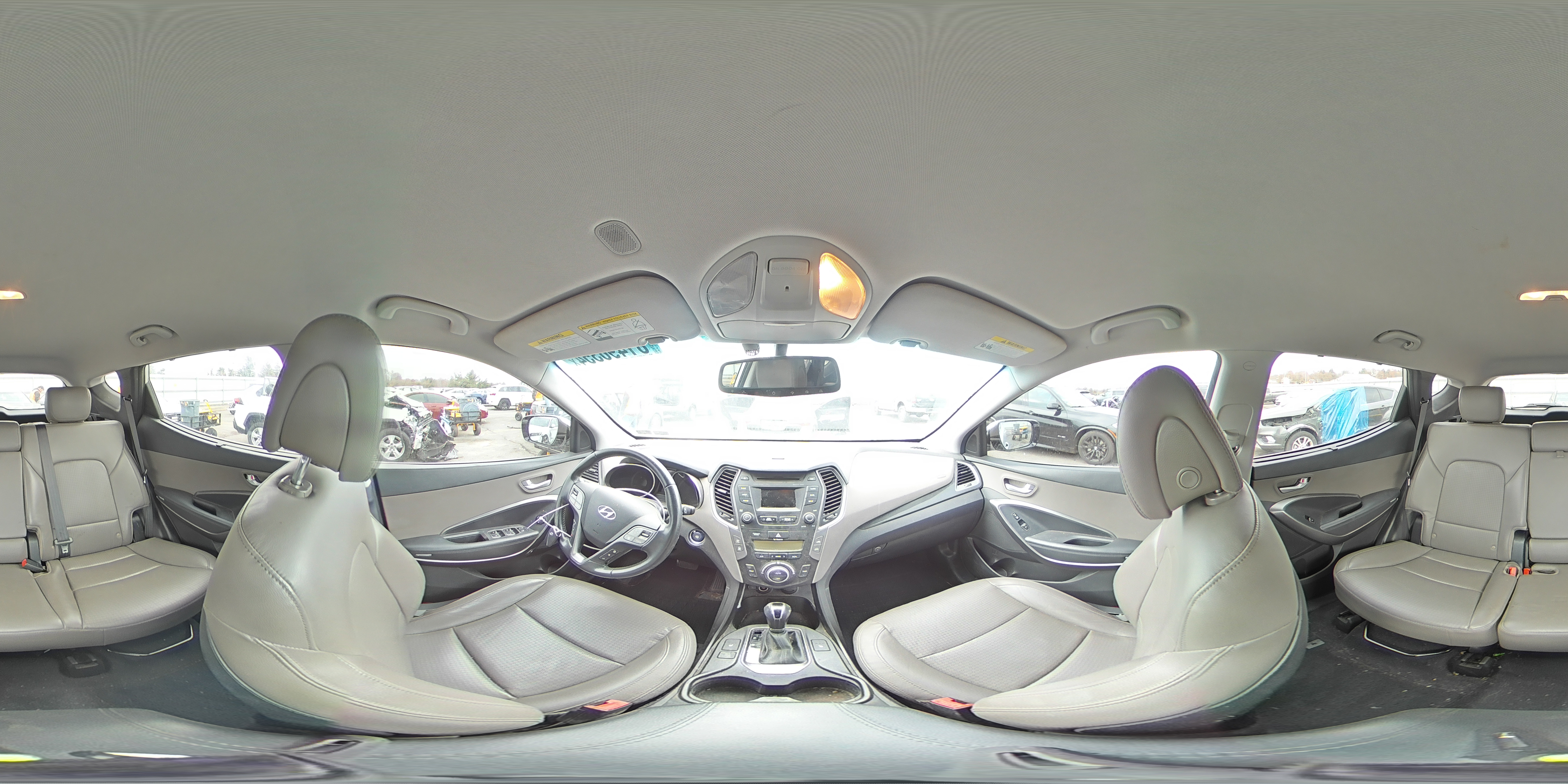 2014 Hyundai Santa Fe - Image 14