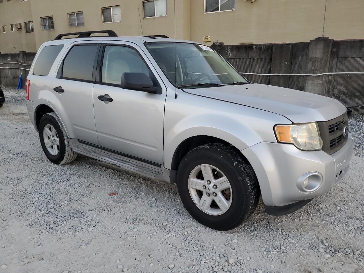 2010 Ford Escape - Image 4